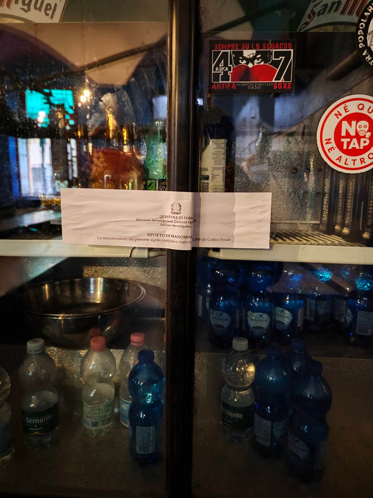 LA NOSTRA BANDA SUONA ANCORA IL ROCK: note sulla perquisizione di questa mattina.